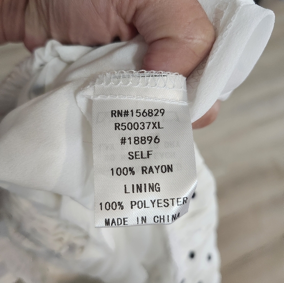 Polka Dot Off White Sleeveless Woman's Cute Spring Summer Romper✨️ (S) - Picture 12 of 12